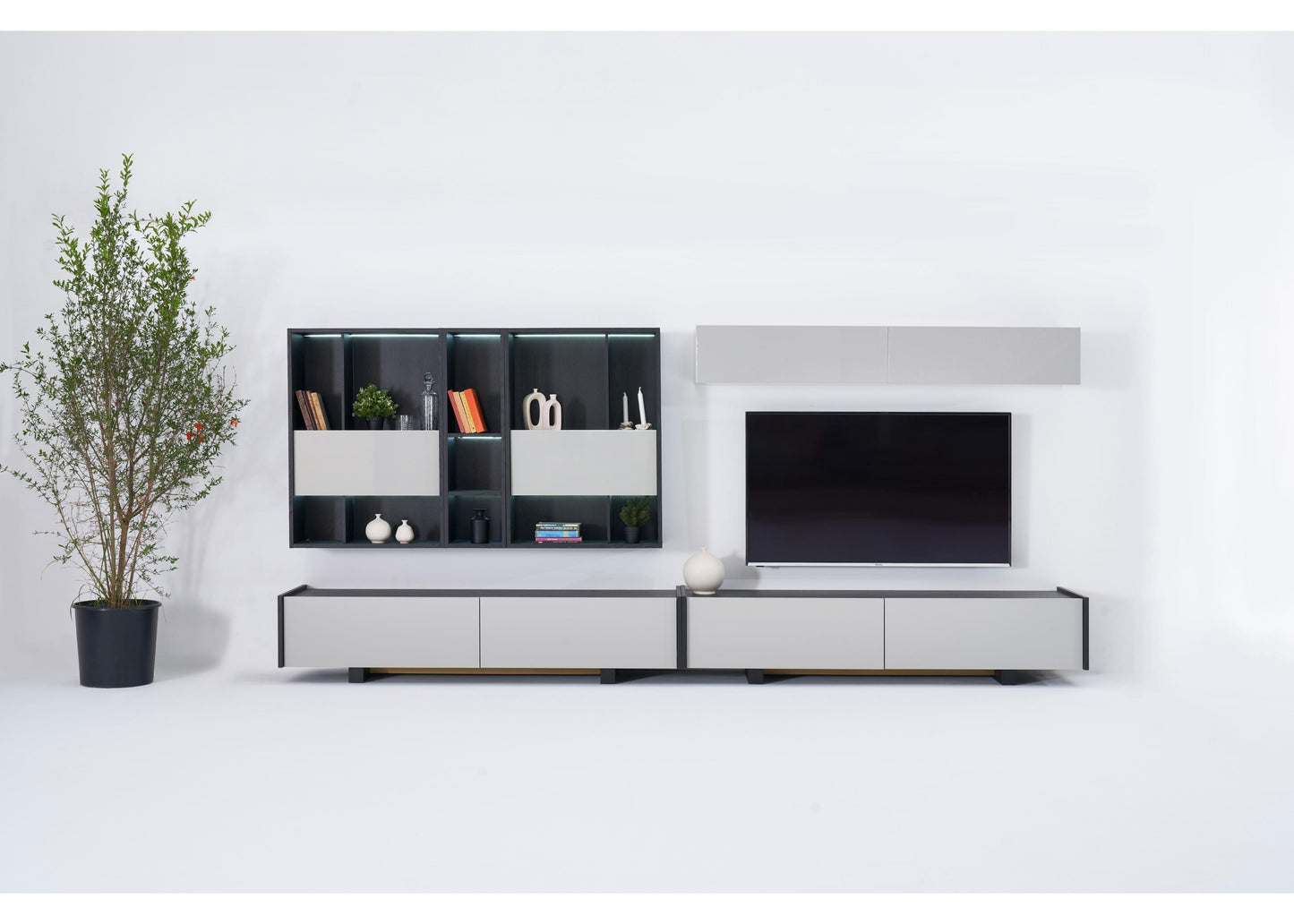 TV-Wandeinheit Warmgrau Anthrazit Furnier Messingoptik Hängeregal Wohnzimmer – Ahié