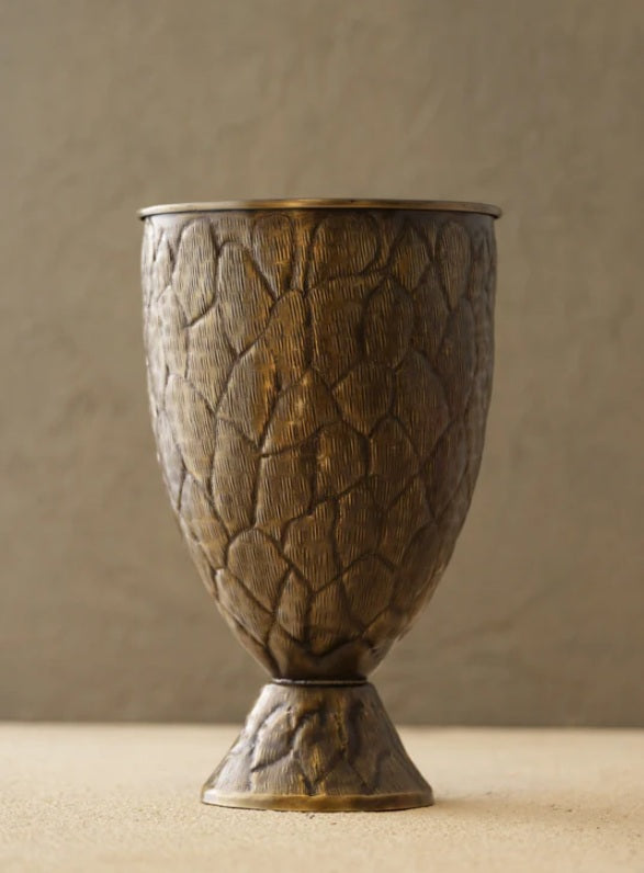 Messingvase mit Kelchfuss – Ahié