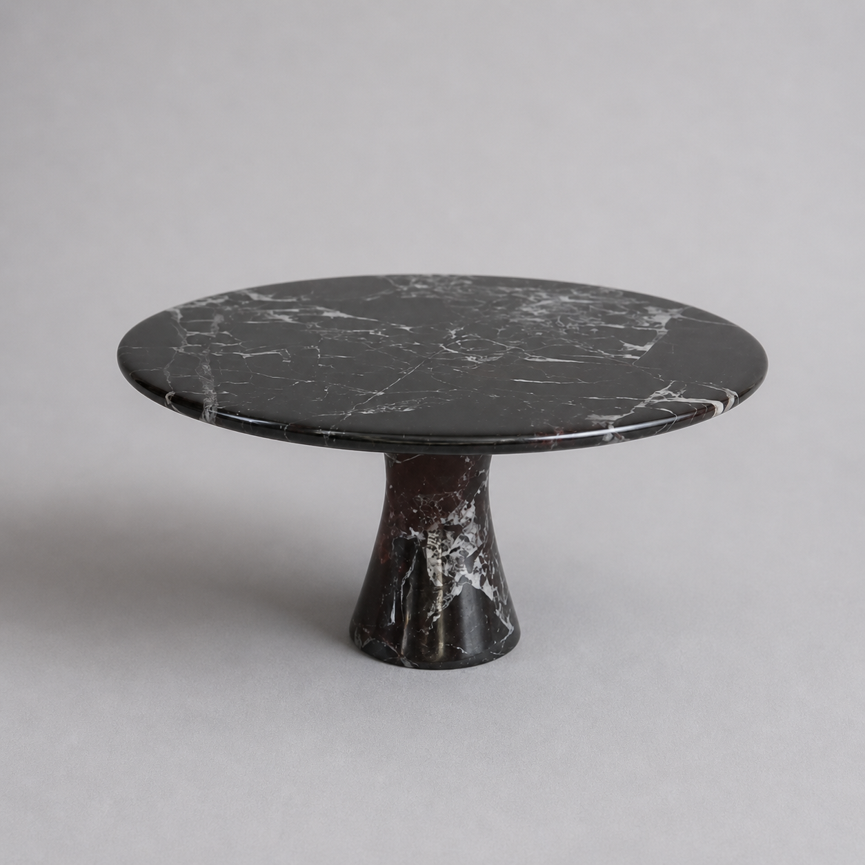 Marmor-Ausstellungsständer Detailansicht – Ahié