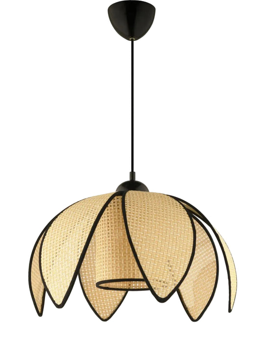 Pendelleuchte blattartiger Schirm Rattan skulptural Wohnzimmer Schweiz – Ahié