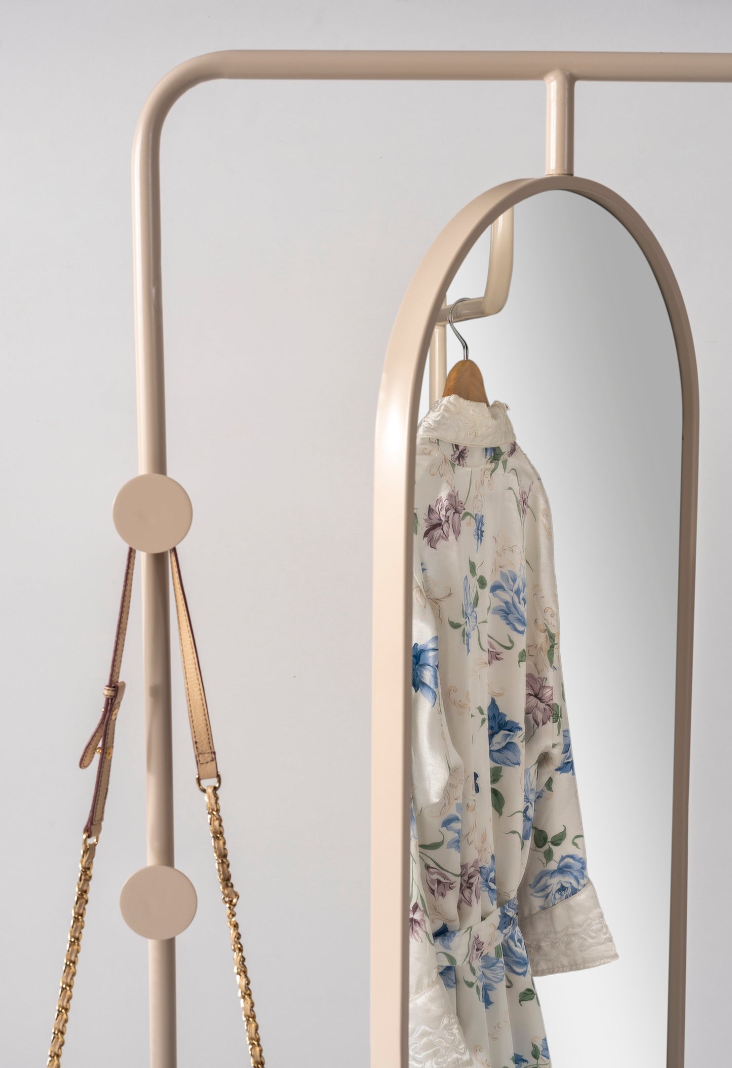 MD2401 Spiegel & Kommode