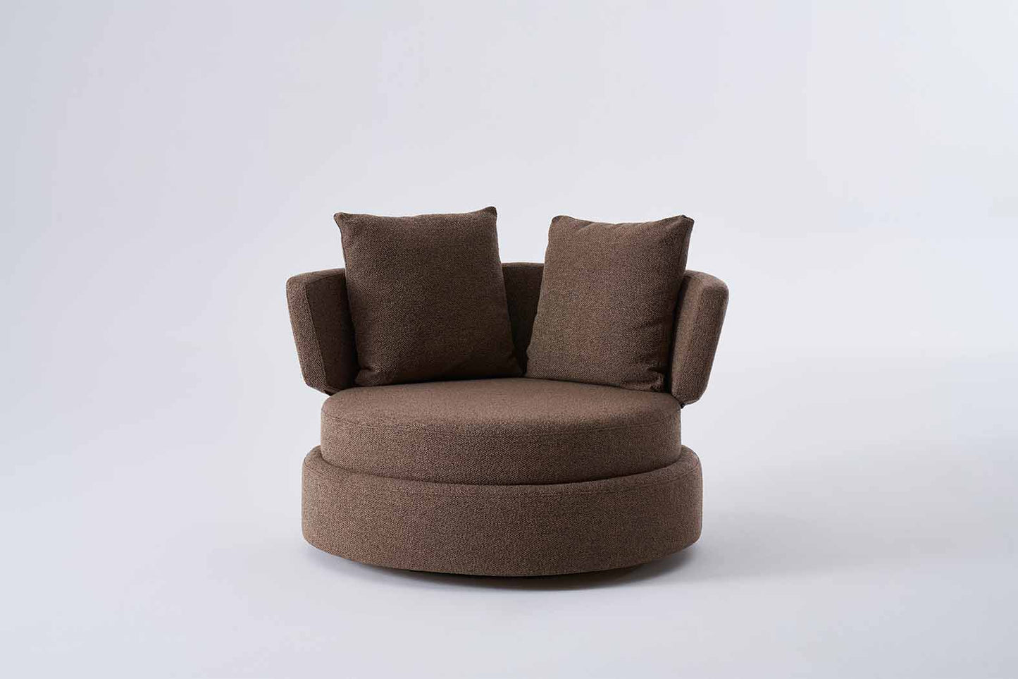 A1207 Runder Brauner Sessel