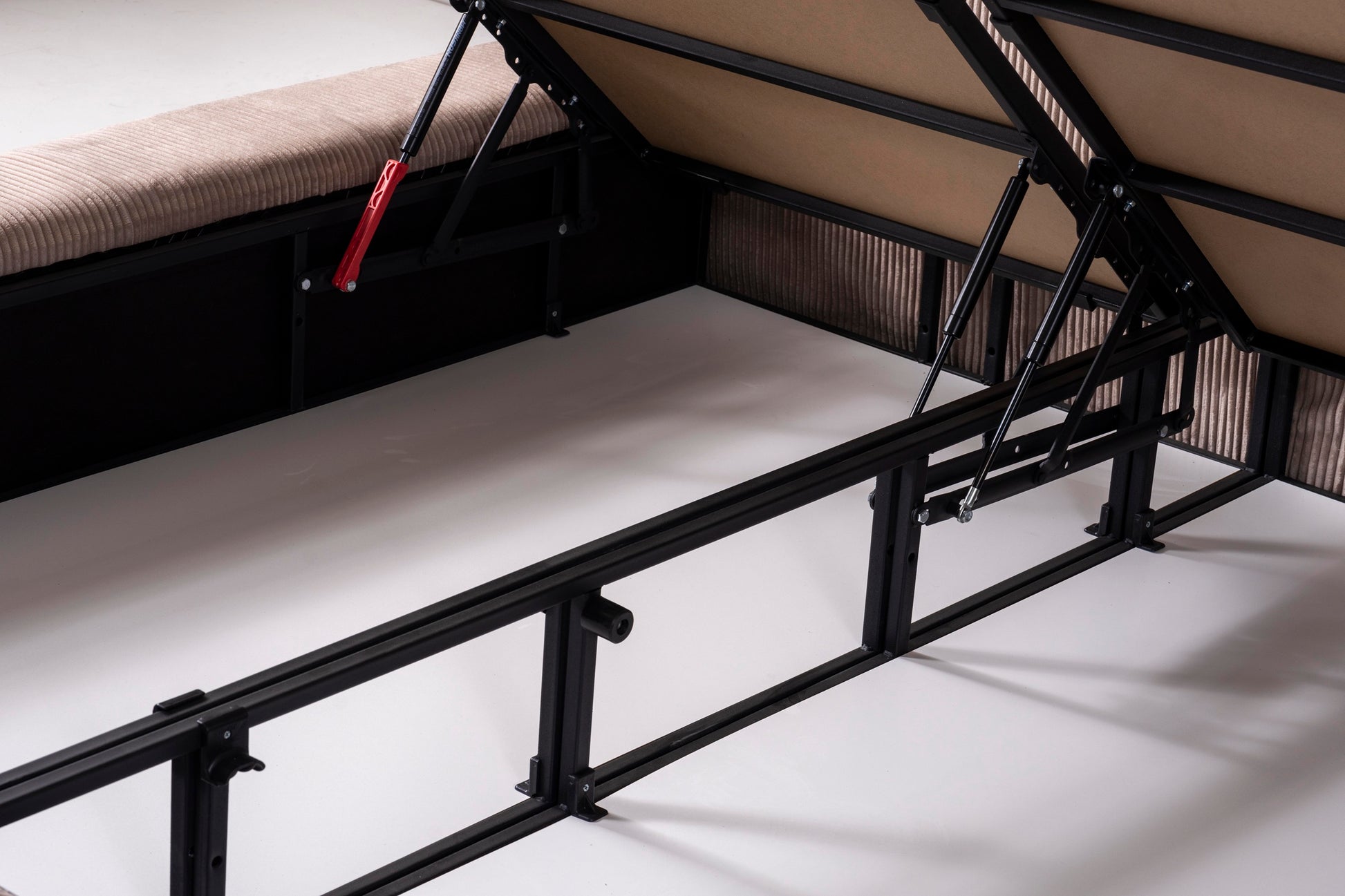Polsterbett fein gerippter Bezug Stoff Bettkasten Schlafzimmer Schweiz – Ahié