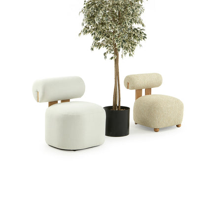 A0104 Sessel mit ruhiger Präsenz