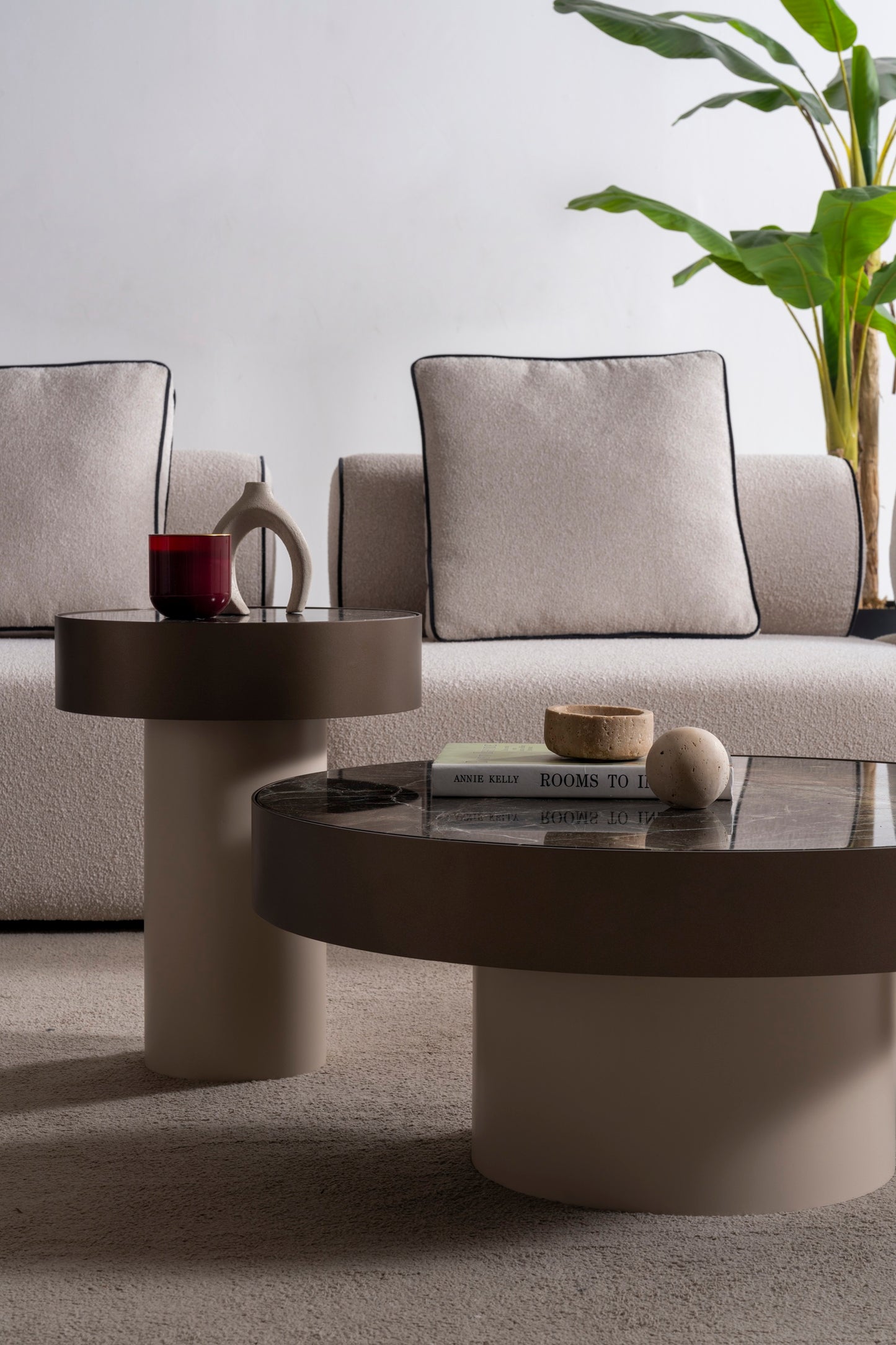 Rundes Couchtisch-Set mit Marmorplatte und Messingfuss – CT2401 – Ahié