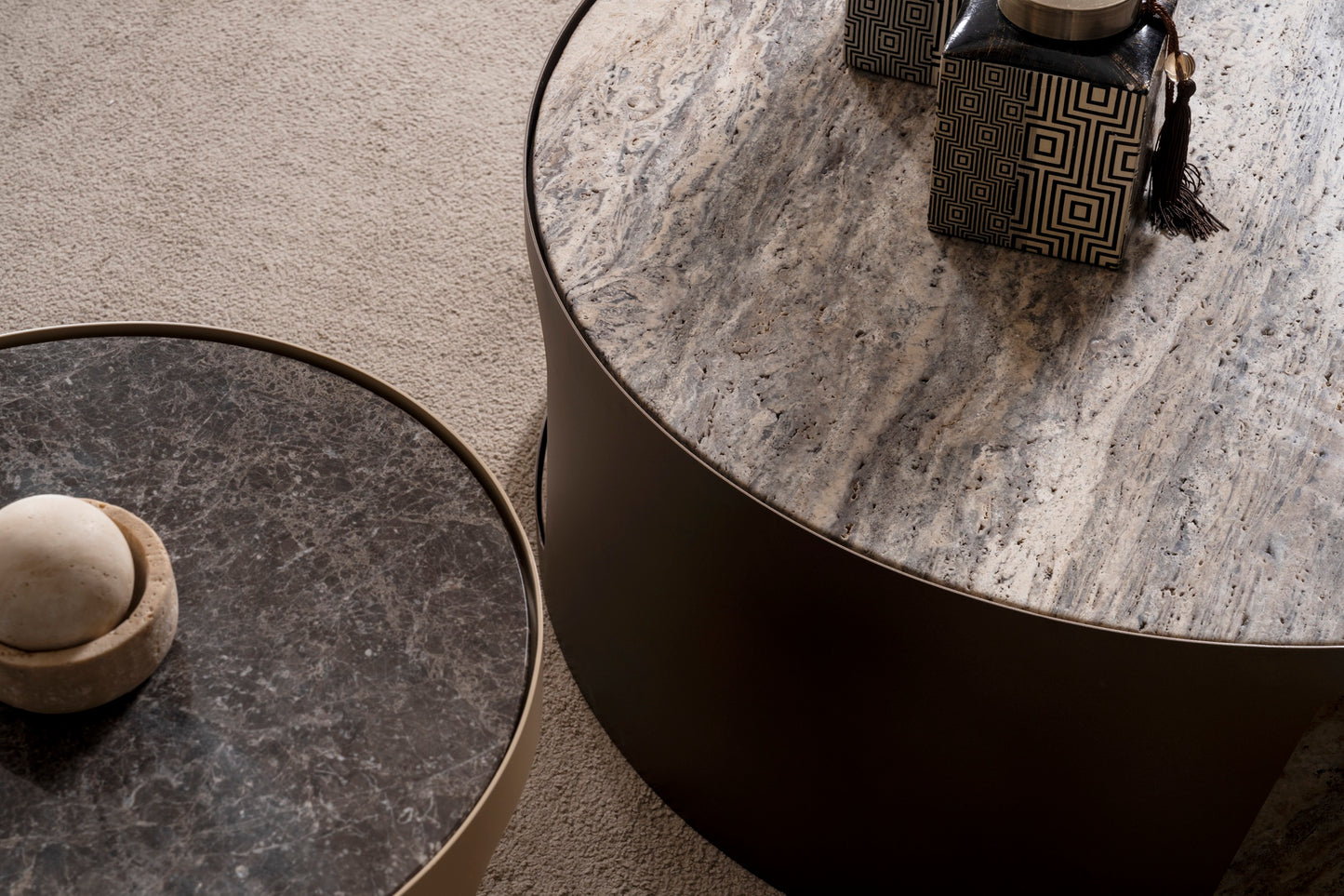 Couchtisch-Set Marmorplatte auf Metallbeinen – CT2406 – Ahié