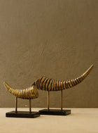 Skulpturales Elfenbein-Set aus Messing