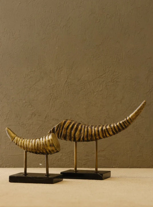 Skulpturales Elfenbein-Deko-Set aus Messing – Ahié