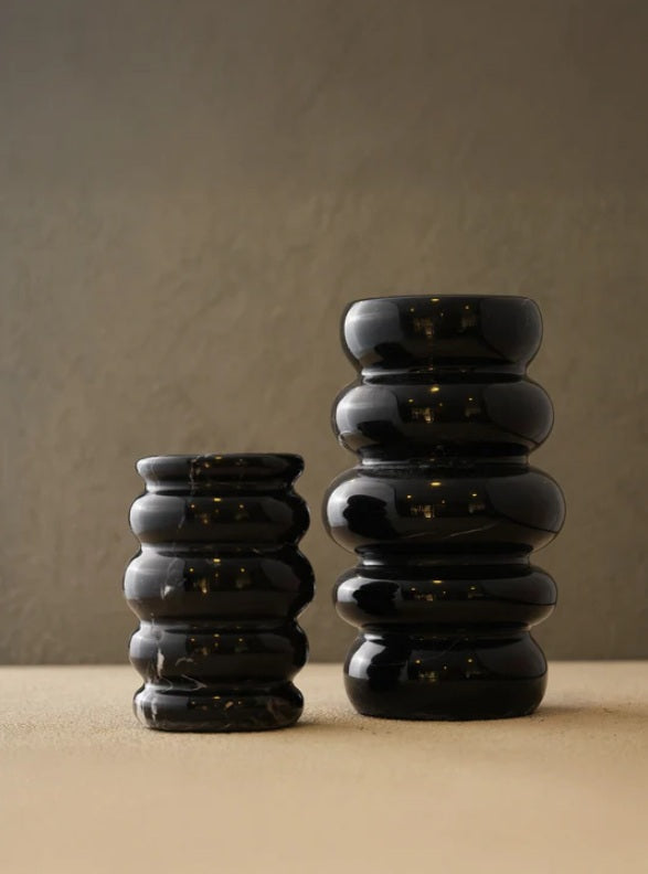 Schwarze Segmentvasen 2er-Set – Ahié