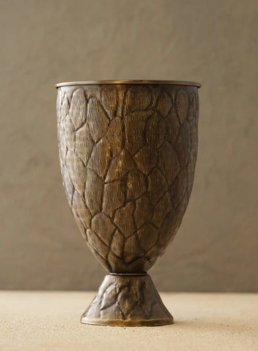 Messingvase mit Kelchfuss – Ahié