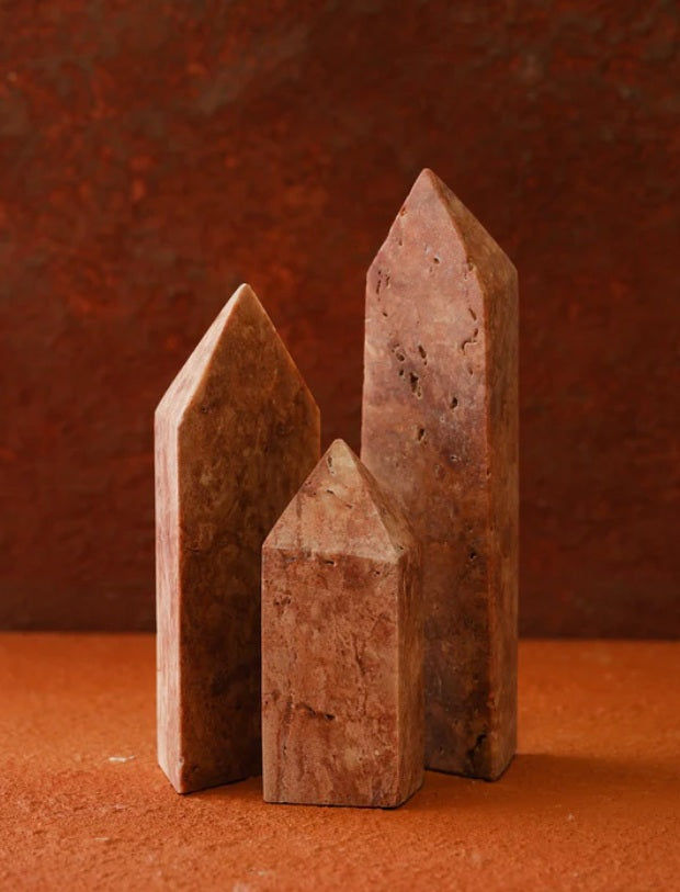 Prismen-Set aus Travertin-Naturstein – Ahié