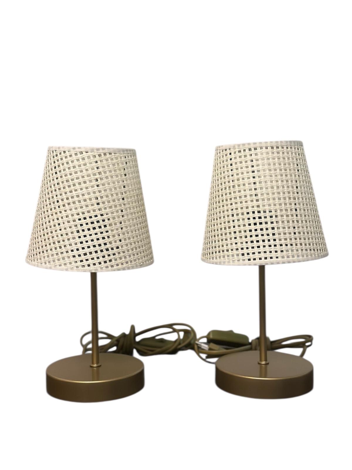 Tischleuchte konischer Rattanschirm Nachttisch Sideboard Schweiz – Ahié