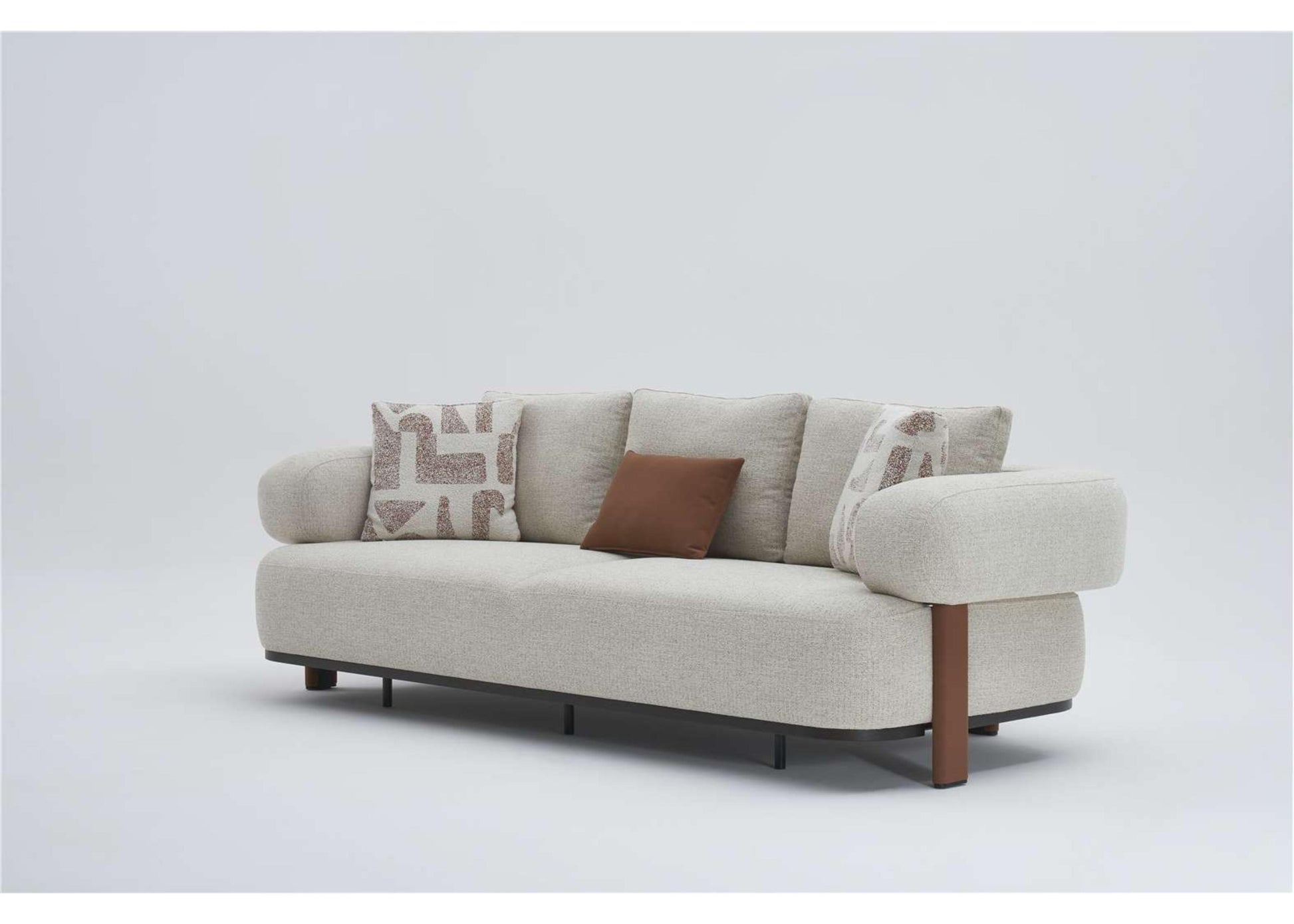 2-Sitzer Sofa mit sichtbar aufgebauter Polsterung in hellbeigem Stoff – Ahié