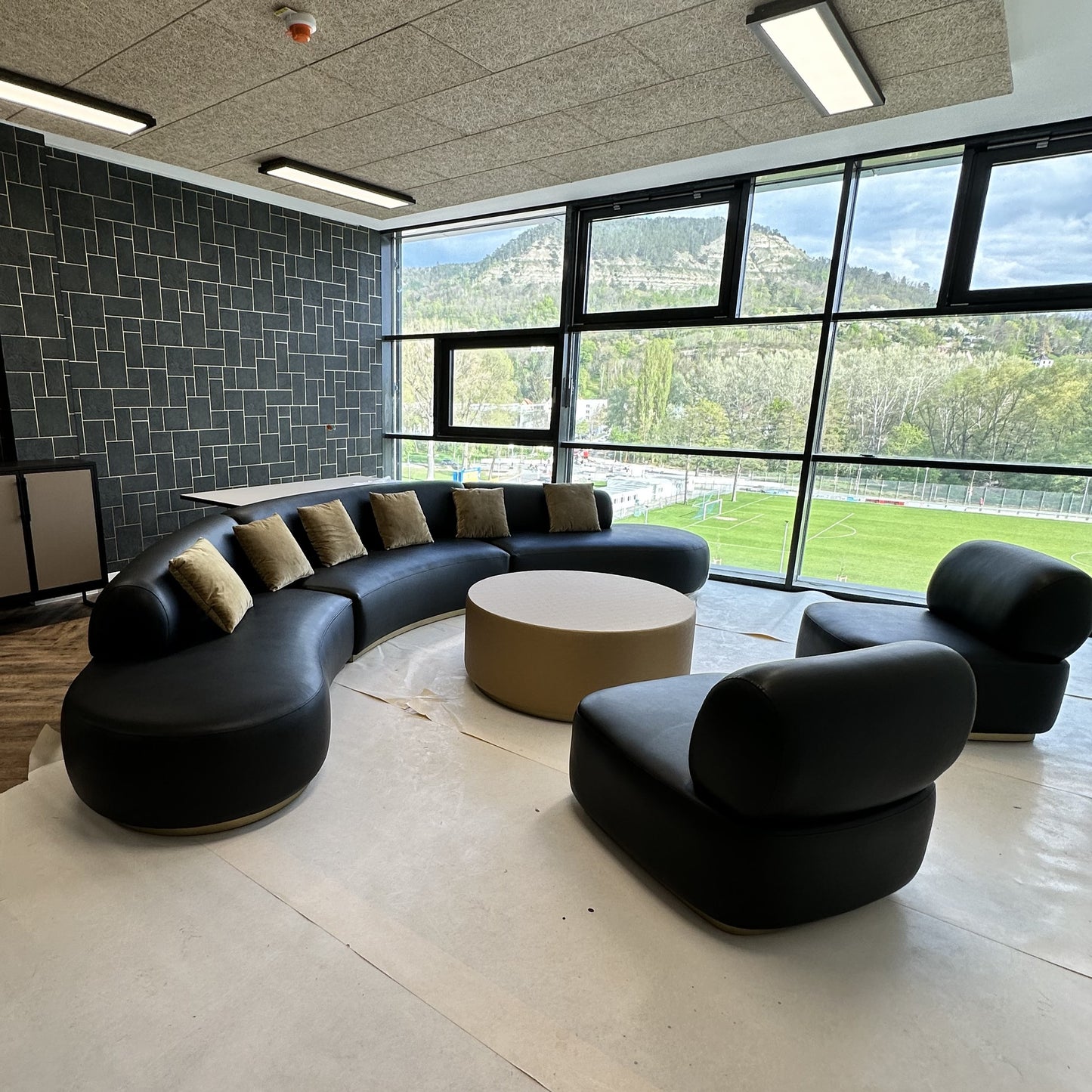 4-Sitzer Sofa mit langer Sitzbahn – 3 – Ahié
