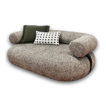 Sofa mit sichtbar modellierter Polsterung – Ahié