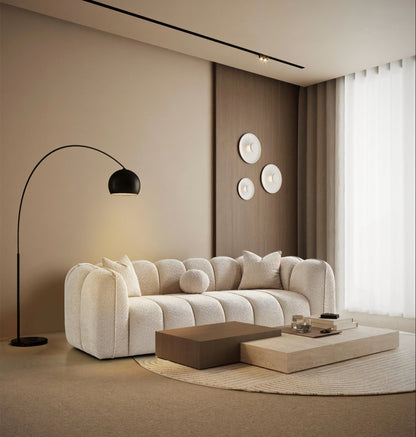 Sofa mit klar gefassten Polsterkörpern – Ahié