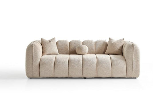 Sofa mit klar gefassten Polsterkörpern