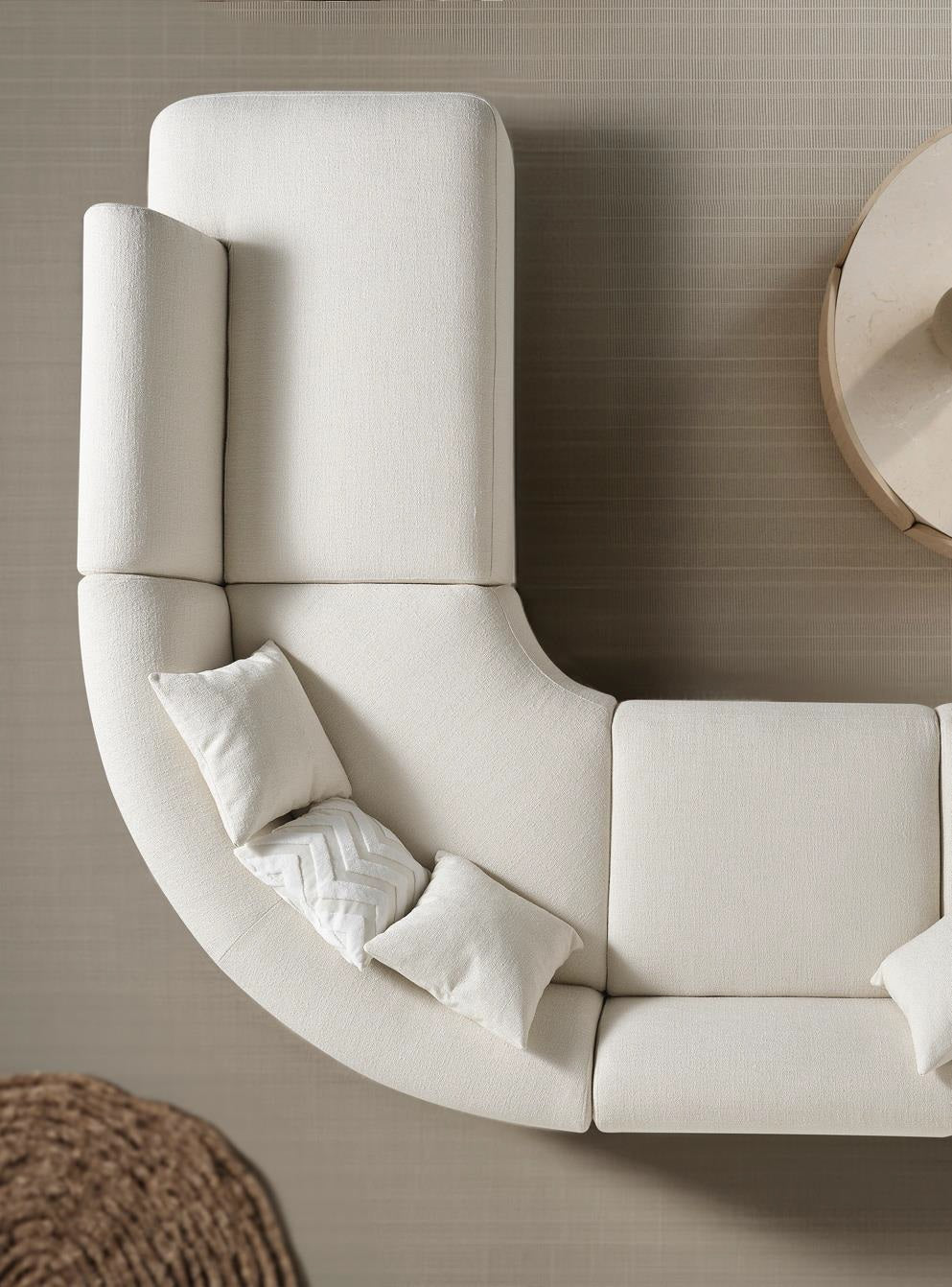 Sofa mit sichtbar aufgebauter Polsterung – 5 – Ahié