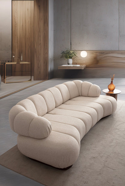 3-Sitzer Sofa mit seitlich deutlich gepolsterten Armlehnen – Ahié