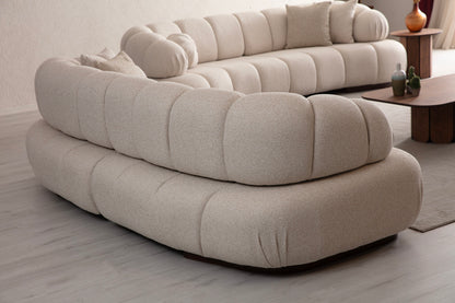 3-Sitzer Sofa mit seitlich deutlich gepolsterten Armlehnen – Ahié