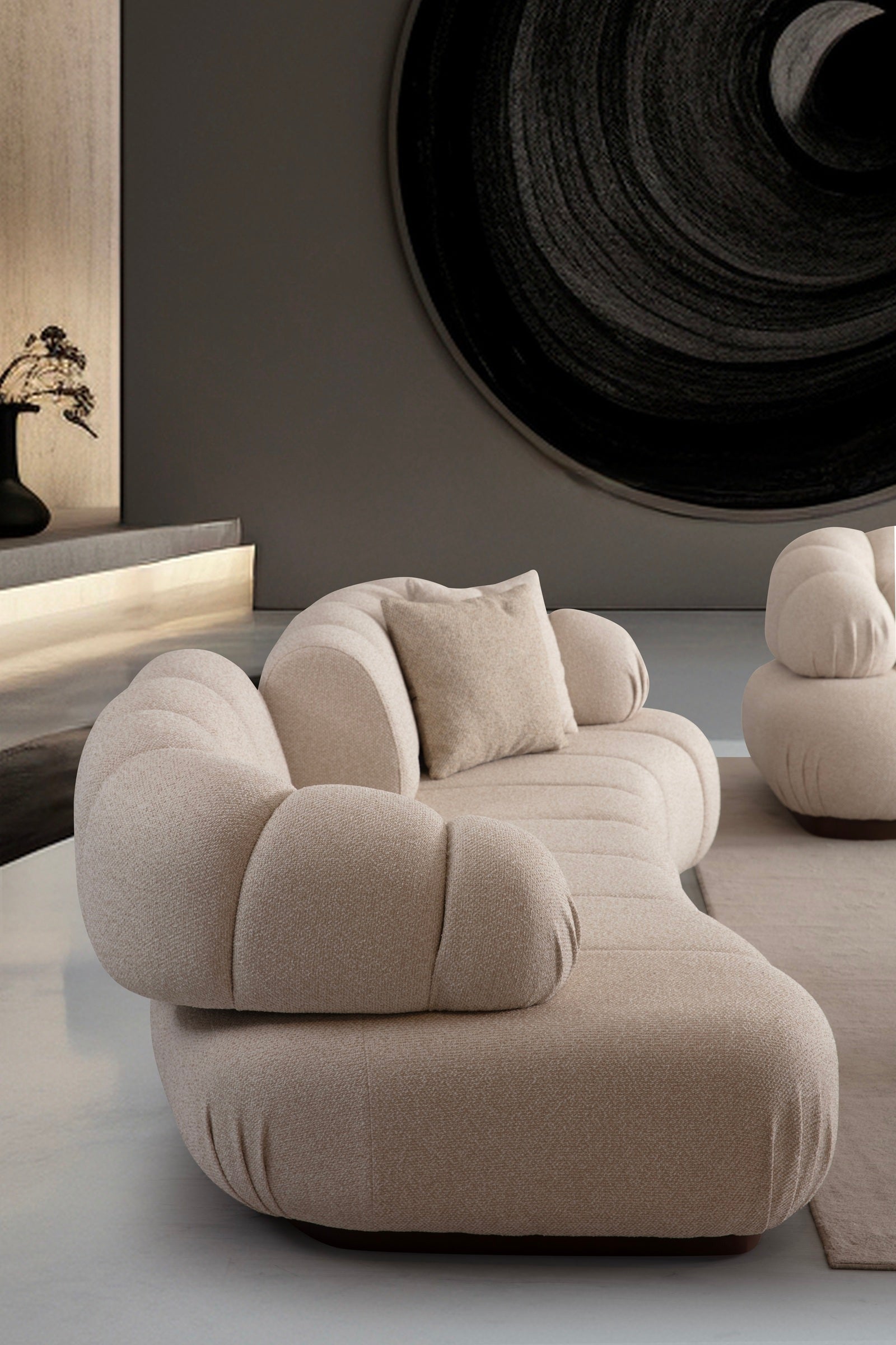 3-Sitzer Sofa mit seitlich deutlich gepolsterten Armlehnen – Ahié