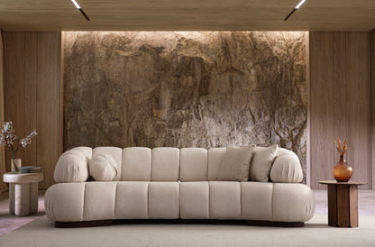 3-Sitzer Sofa mit seitlich deutlich gepolsterten Armlehnen – Ahié