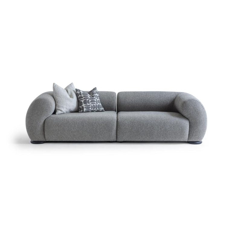 3-Sitzer Sofa mit deutlich ausgeformten Polsterkörpern – Ahié