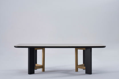 T1203 Esstisch mit Messingdetails