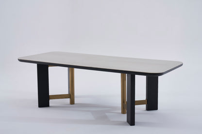 T1203 Esstisch mit Messingdetails